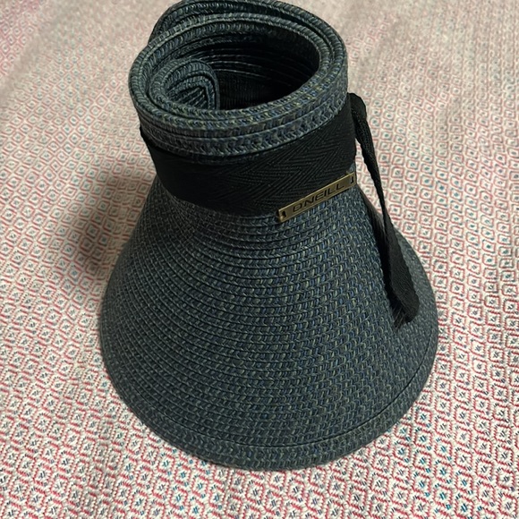 O’Neill Belize it hat. NWOT - never worn. - Picture 7 of 9